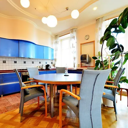 Apartment Victory Square